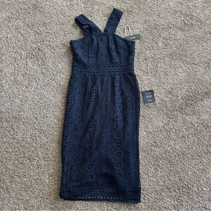 Lulus Women’s Medium NWT Elegant Navy Crochet Lace  Overlay Dress
